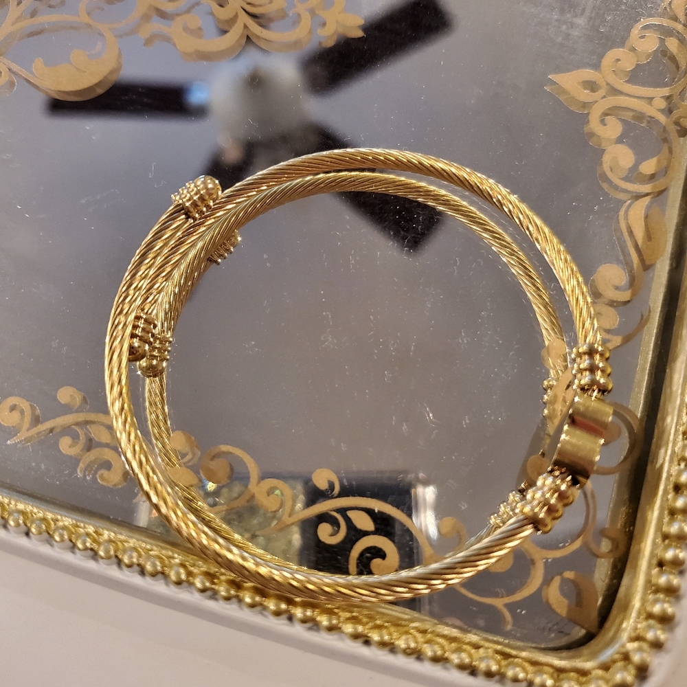 💛Gold initial C heart charm bracelet - Picture 6 of 7